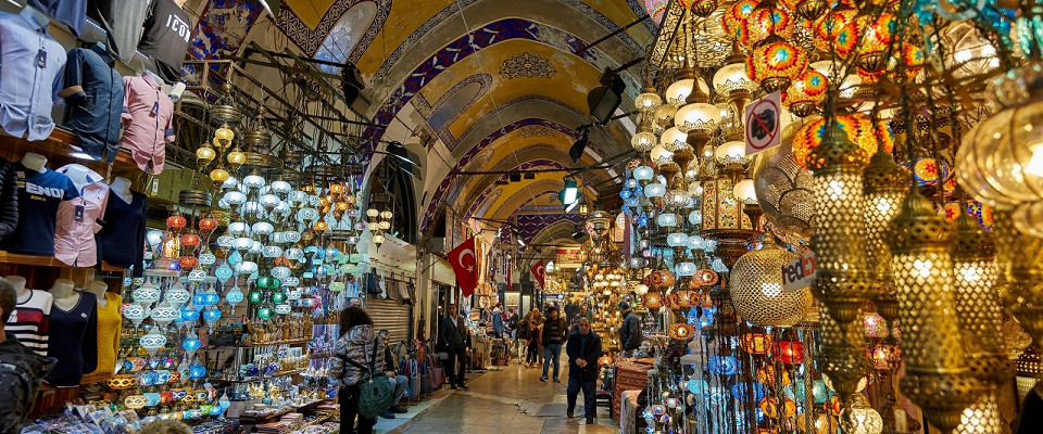 Журнал/Как посетить Гранд-Базар в Стамбуле: метро, трамвай и пешие маршруты
