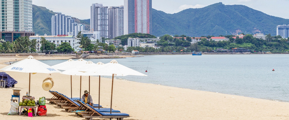 Журнал/«Чувствовали себя в очереди за колбасой в советское время»: отзыв о разочаровании февральским Нячангом