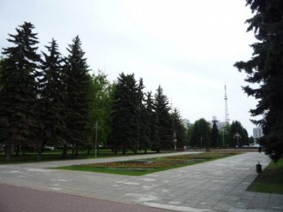 Сквер на площади Революции