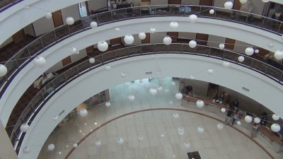 Круглое фойе в отеле Dan