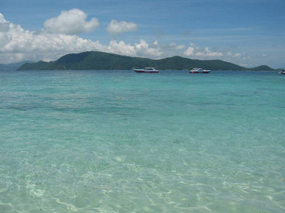 Снорклинг в лазурных водах
