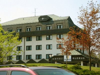 Вход в отель