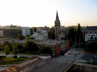 вид из номера, рядом метро