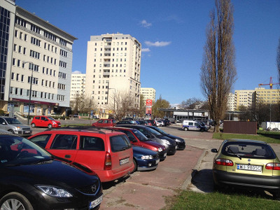 парковка возле отеля бесплатно