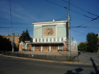 Парадный вход.