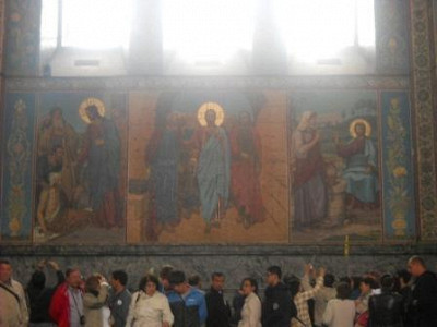 Восхищенные посетители.