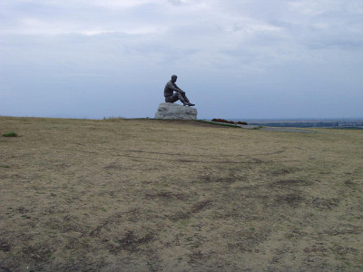 памятник на горе Пикет
