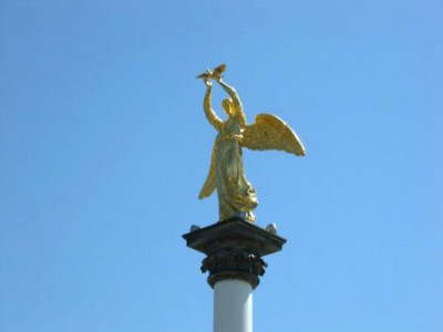 Верх стелы