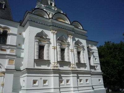 Отделка стен Елизаветинской церкви