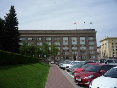 Городские: дума и администрация