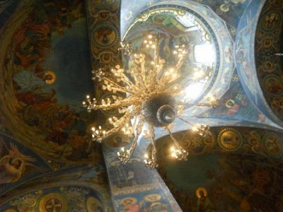 Великолепная люстра.
