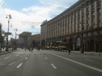 Крещатик 1