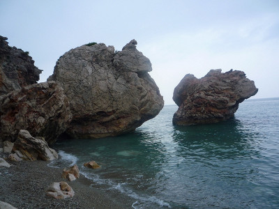 Горы встречаются с морем