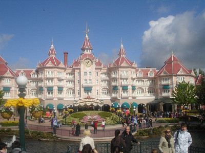 Вход в Disneyland Park