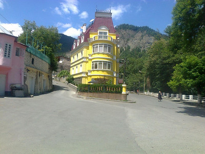 НА УЛИЦАХ БОРЖОМИ