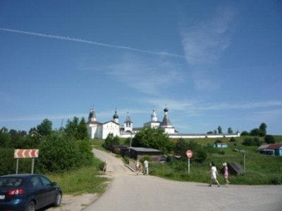 Дорога к монастырю.