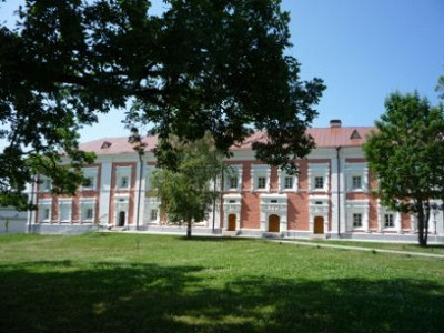 Красота братского корпуса.