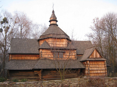 Действующая церковь.