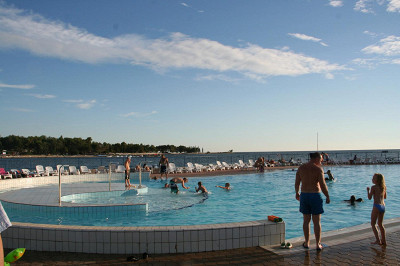 Бассейн