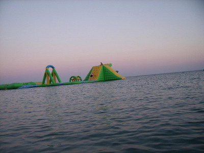 Детская площадка в море