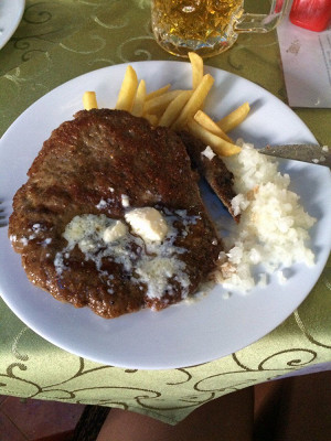 Плескавица с кайманом,за 4,70 евро!