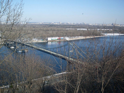 вид на пешеходный мост