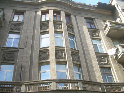 Красивый фасад здания