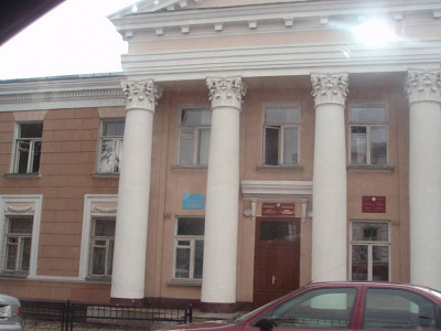 Архитектура здесь довольно простенькая... Зато все дома в отличном состоянии