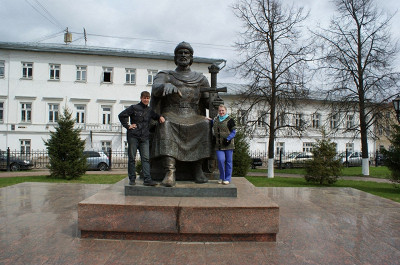 Памятник Алексею Михайловичу