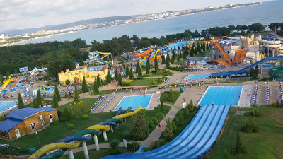 Аквапарк "Золотая Бухта".
