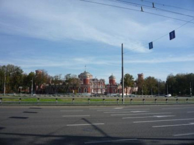 Петровский путевой дворец от Ленинградского проспекта