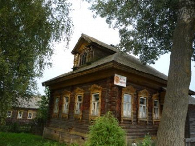 Изба бабы Шуры - здание музея.