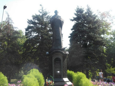 Памятник николаю Чудотворцу