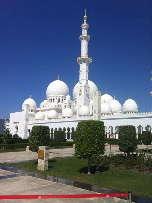 Мечеть Шейха Заеда внешне