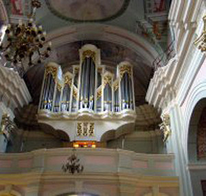 Орган в костеле