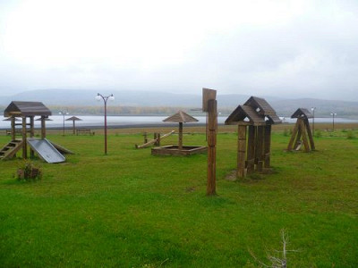 Территория возле гостиницы "Азур"