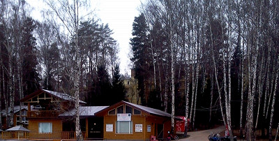 вид на главный корпус