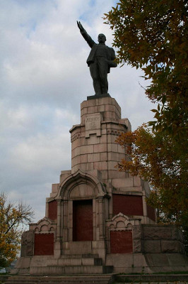 Памятник В.И. Ленину
