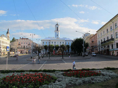 Центральная площадь и Ратуша