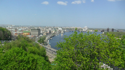 Вид на Подол и реку Днепр