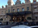 Вид отеля с центрального входа