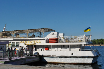 "Ласточка" на причале
