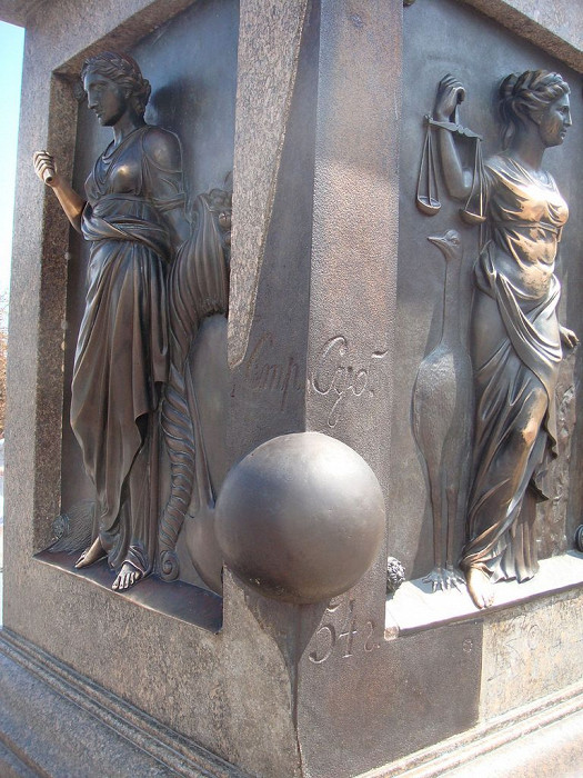 Фрагмент памятника основателю Одессы, Дюку де Ришелье