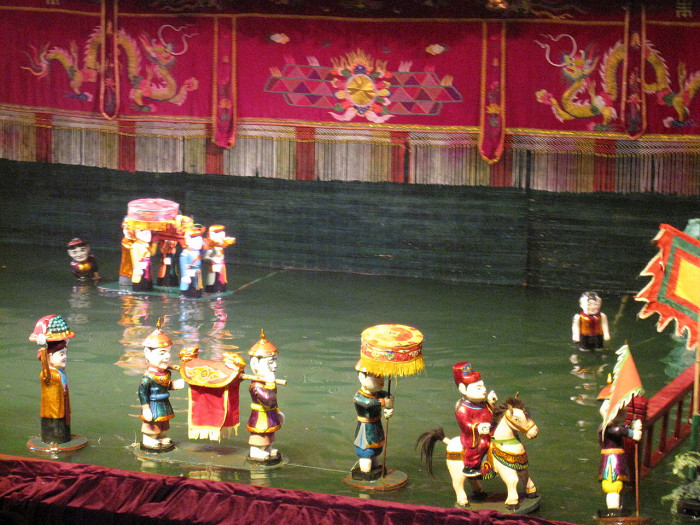 Вьетнамский кукольный театр на воде, представление