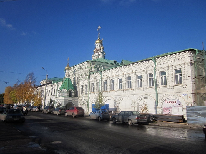 Главный корпус с церковью Соловецкого кремля