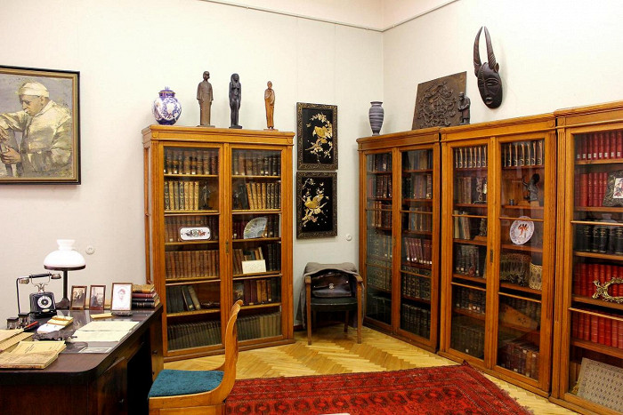 Кабинет Паула Страдыня в музее истории медицины в Риге