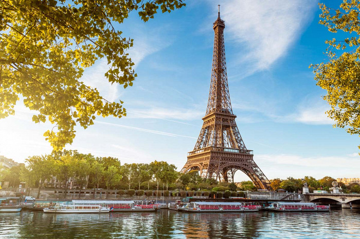 Вид Эйфелевой башни в Париже, Франция