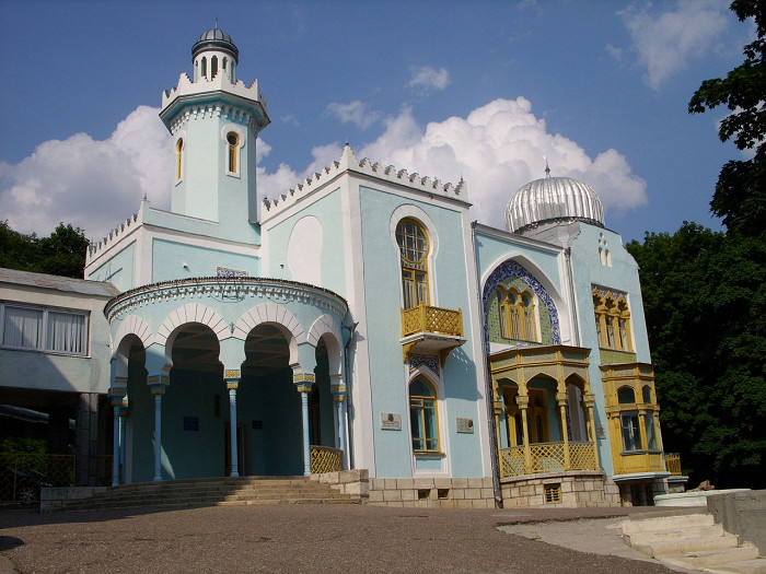 Дворец эмира бухарского в Железноводске, фасад