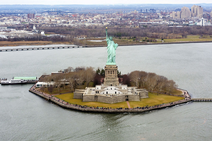 Статуя Свободы в Нью-Йорке, остров Свободы