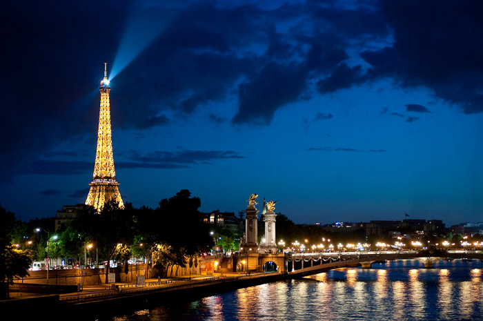 Мост Александра III, ночной Париж